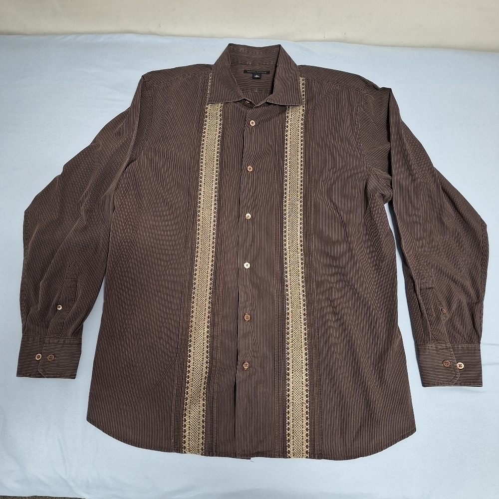 Banana Republic long sleeve button-down men's shirt size large.